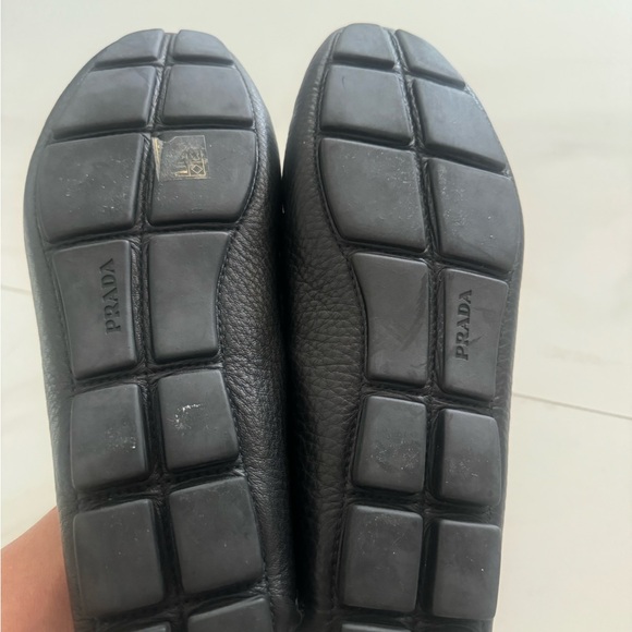 Prada men’s loafers in black Size 9. Used once . In perfect condition - Picture 4 of 7